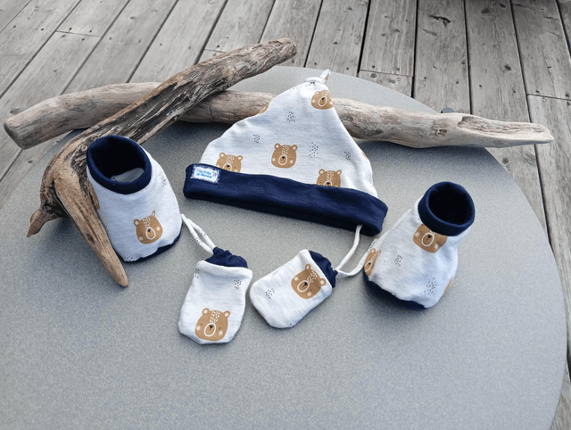 Ensemble Naissance bonnet gants chaussons  100 % Coton Jersey - Réversible et Confort Total ! 🌟


