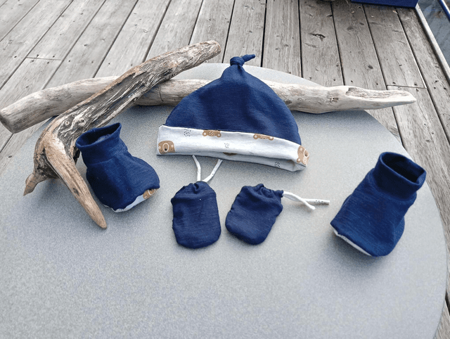 Ensemble Naissance bonnet gants chaussons  100 % Coton Jersey - Réversible et Confort Total ! 🌟


